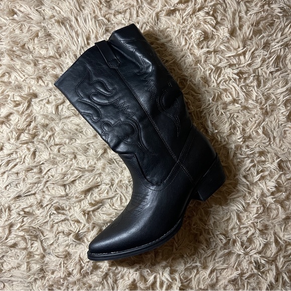 Black Cowboy Boots Women (Size 7) - Picture 4 of 4